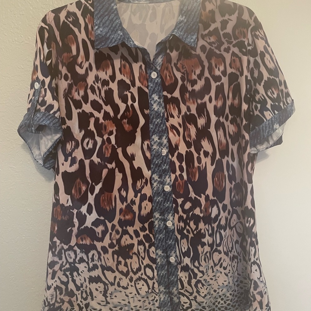 Women’s XL shirt